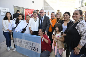 Julio Zamora inauguró la puesta en valor de la Escuela Secundaria N° 39 de Rincón de M