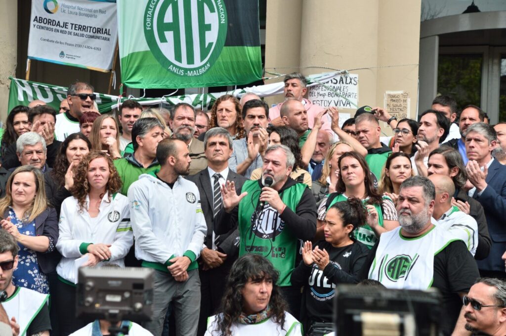 #MotoreconomicoCumple8/ ATE para desde este martes por 36 horas y concentra en el Obelisco para movilizar al Ministerio de Sturzenegger, el cerebro del ajuste en el Estado