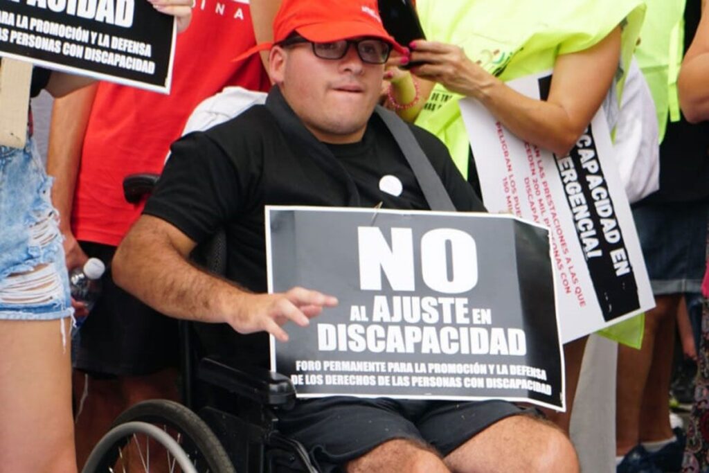 CONTRA LA MOTOSIERRA INHUMANA/Gran movilización nacional contra el avance del Gobierno sobre los derechos de personas con discapacidad