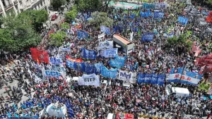 El PJ convocó a la CGT y se habla de una movilización a Comodoro Py ante una posible detención de Cristina Kirchner