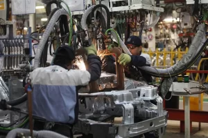 El uso de la capacidad instalada de la industria volvió a caer en julio: se ubicó en 58,2%