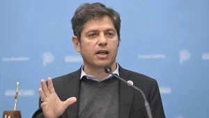 Axel Kicillof advirtió: «El Gobierno está en descomposición»