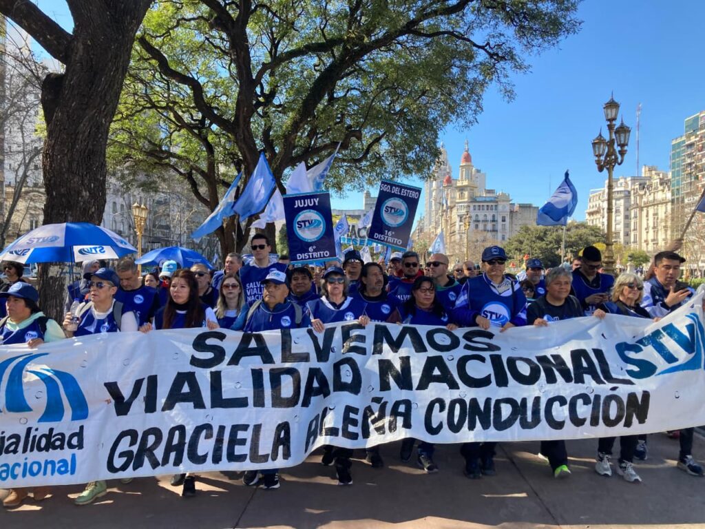 Trabajadores Viales denuncian que el Gobierno retiene los fondos del organismo mientras subsidia a privados: «Hay zonas donde ya no se puede transitar, la situación es urgente»