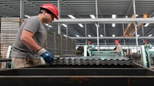 Por cada empleo público perdido se destruyeron seis trabajos privados en blanco