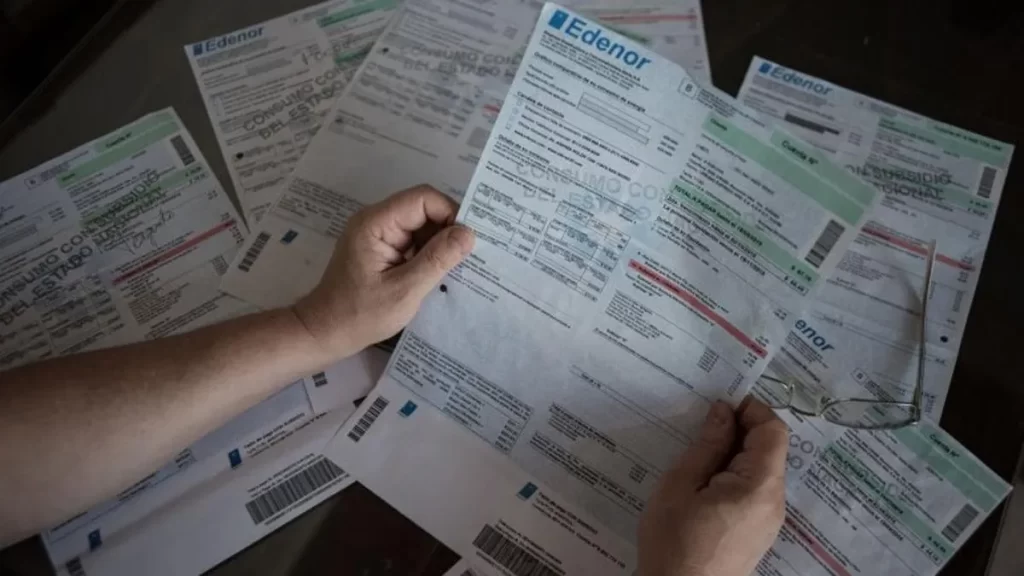 EL AJUSTE ETERNO/La electricidad aumenta otra vez y las familias pagarán más que las empresas