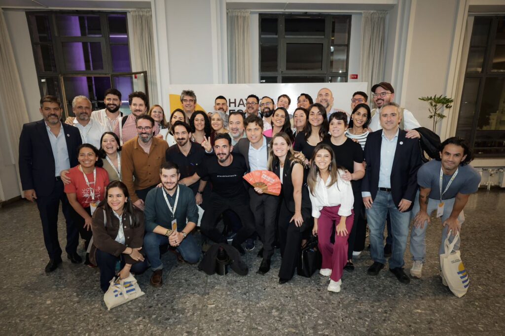 Kicillof: «No podemos ser tibios: tenemos que transformar las estructuras productivas para mejorar la vida de los pueblos»/Se reunió con el presidente de Uruguay