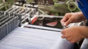 Empresa textil proveedora de marcas como Reebok y Kappa entró en concurso preventivo y denunció una “competencia diabólica” con los importados