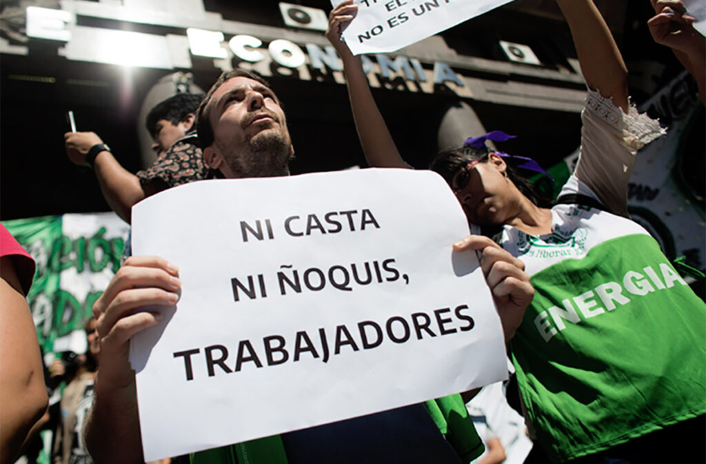 El récord de Milei: más de 2.000 despidos por mes en el Estado, sin que el sector privado absorba nada