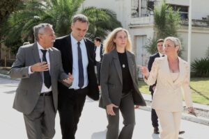 Protesta de jubilados y una absurda explicación de Lugones: “Lo que pasa es que en Pami hay abuelos de más de 80 años”