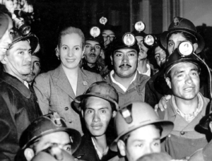 «La felicidad del pueblo se concreta en el bienestar de los trabajadores y en la dignificación de los humildes»/EVITA
