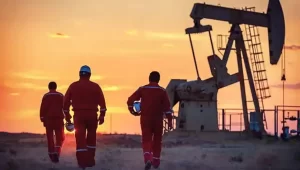 Paro total de petroleros en Santa Cruz: denuncian despidos en medio de la conciliación obligatoria