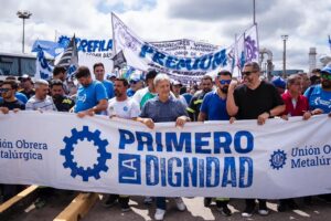 La UOM: «Los mismos jueces de la Cámara del Trabajo que avalaron la reforma laboral de Milei, hoy avanzaron sobre la UOM con un fallo arbitrario, antidemocrático»/Convocó al movimiento obrero a movilizarse.
