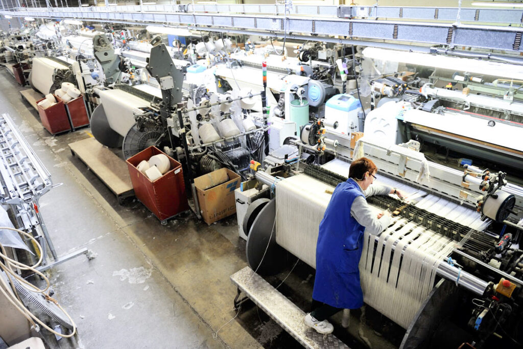 Crisis textil en Argentina: uno de cada tres empleos industriales perdidos corresponde al sector
