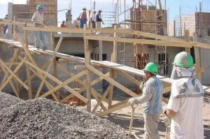El costo de la construcción aumentó 2,7% en mayo y acumula una inflación de 12,8% en cinco meses