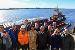 Día histórico para la Biosiderúrgica y el Puerto de Formosa: llegaron minerales de hierro para las pruebas de producción