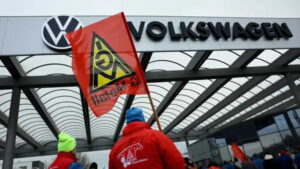 Volkswagen, 100.000 empleos en riesgo: hora cero del sindicalismo global