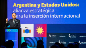 Petróleo, gas, litio y centros de datos para el mundo/God bless Argentina