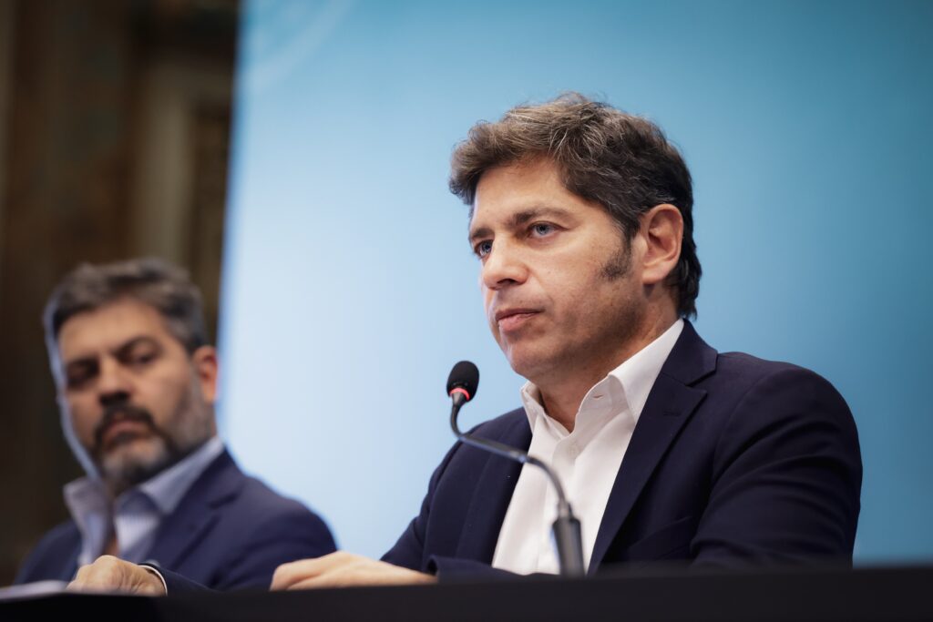 Kicillof reunió a intendentes y encendió la alarma por una mayor caída en la coparticipación