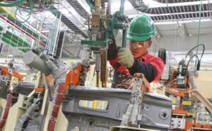 Sindicatos industriales reunieron a más de 600 referentes del sector y advirtieron que sin industria «van a quedar 20 millones de argentinos en la miseria o en el pluriempleo»