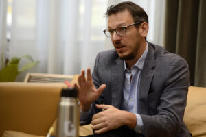 Juan Cuattromo analiza el proyecto de Javier Milei para modificar la Carta Orgánica/“Querían dinamitar el Banco Central y ahora quieren capturarlo”