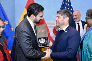 Kicillof desafió a Milei desde Nueva York: “Subordinado de Trump y Netanyahu”
