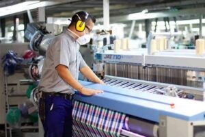 Con Milei, puntadas sin hilos/Textil de grandes marcas entró en concurso preventivo