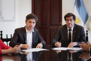 Kicillof de recorrida por el país: firmó un convenio con el gobernador de Jujuy, Carlos Sadir
